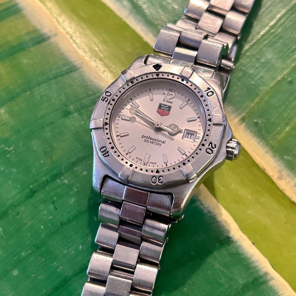 Tag Heuer Professional Women’s Silver Dive Watch with Date Window